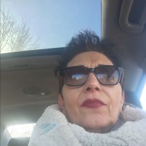 Meet your Posher, Sheila